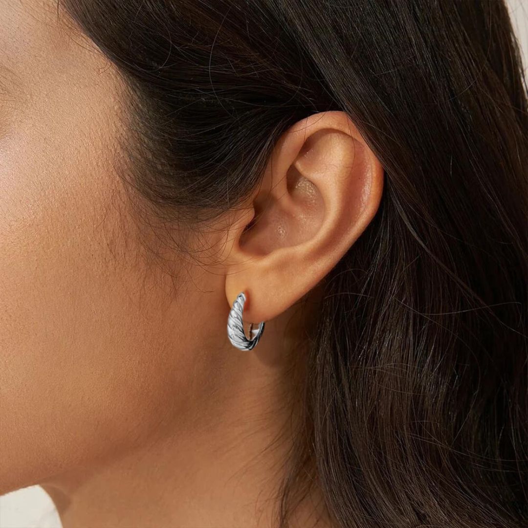 Julewry - curved hoop earrings