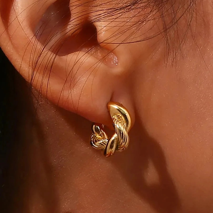 Julewry - twisted hoop earrings